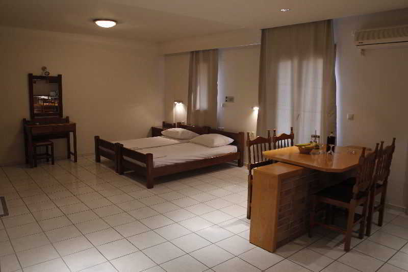 Athina Inn Hersonissos  Exterior photo